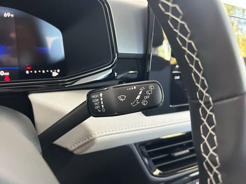 New 2026 Volkswagen Taos S FWD image 23