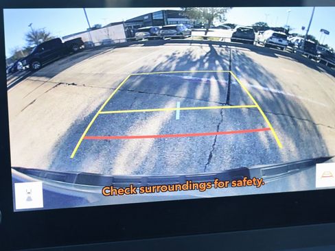 Used 2024 Toyota Tacoma SR image 3