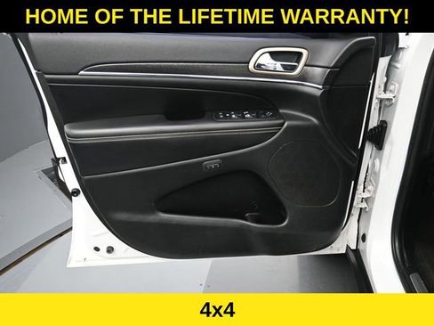 Used 2015 Jeep Grand Cherokee Limited w/ Luxury Group II image 11