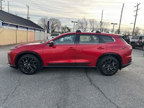 New 2025 Toyota Crown Signia image 2