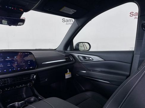 New 2026 Chevrolet Traverse LT w/ Driver Confidence Package image 24