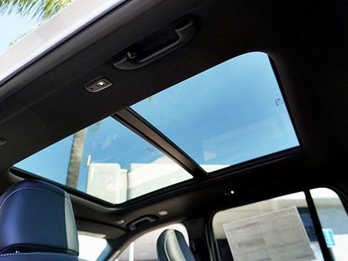 New 2026 Jeep Grand Cherokee Limited w/ Luxury Tech Group II image 21