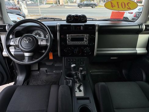 Used 2014 Toyota FJ Cruiser 4WD w/ Upgrade Package image 21