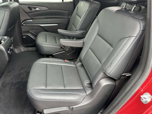 Certified 2024 Chevrolet Traverse LT w/ Enhanced Driving Package image 11