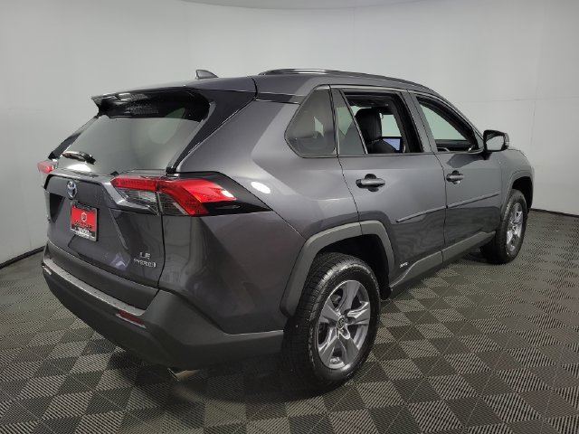 Used 2024 Toyota RAV4 LE AWD/4WD image 9