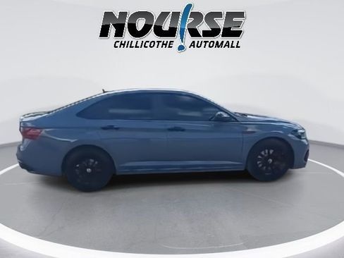 Used 2024 Volkswagen Jetta GLI 40th Anniversary Edition image 9