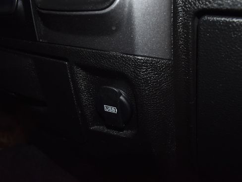 Used 2022 RAM 1500 Warlock AWD/4WD image 12