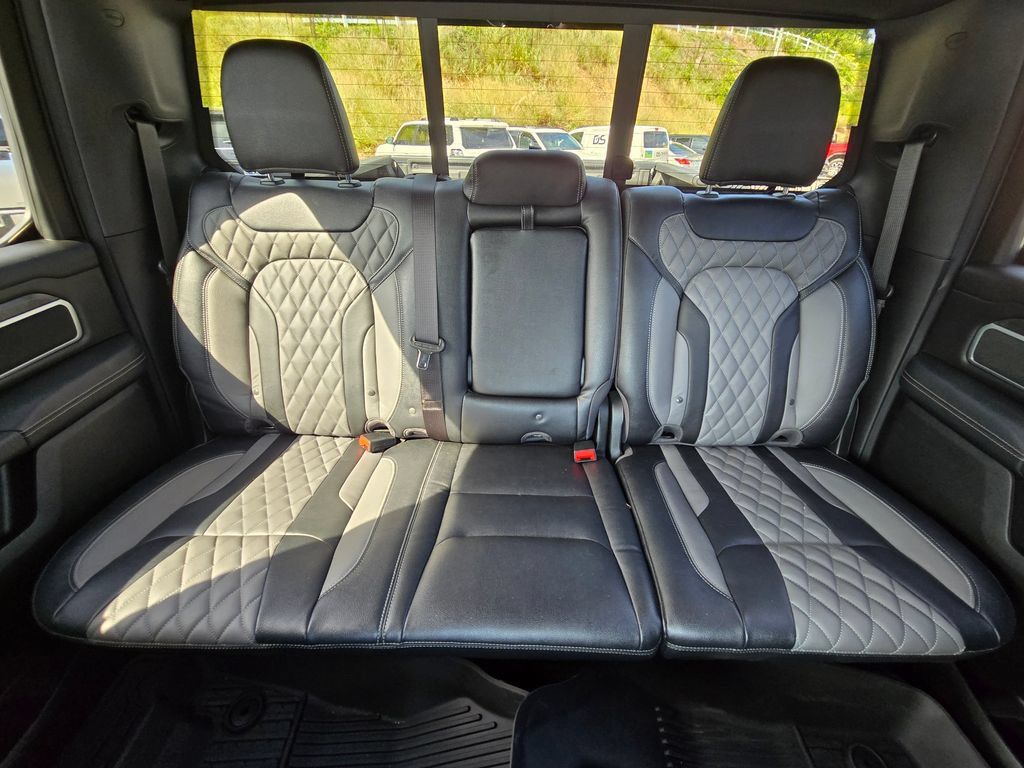 Used 2023 RAM 1500 Big Horn AWD/4WD image 44