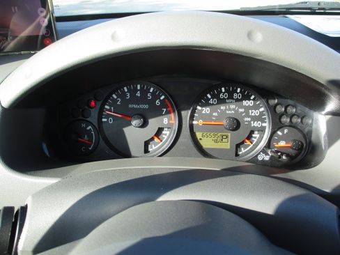 Used 2018 Nissan Frontier SV image 15