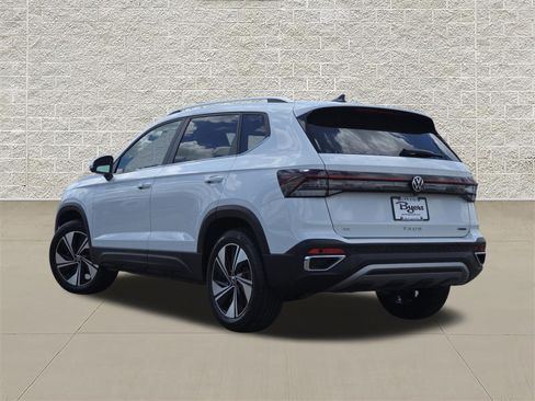 New 2026 Volkswagen Taos SE AWD/4WD image 5