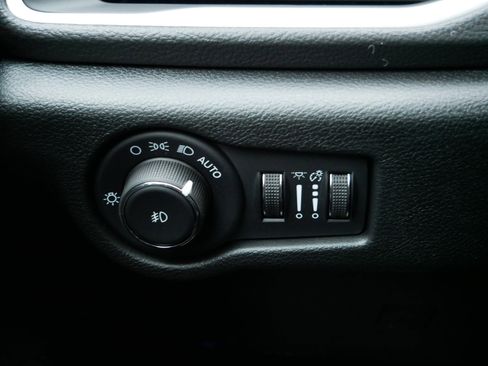 New 2026 Chrysler Pacifica Select image 17