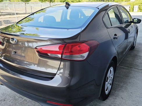 Used 2017 Kia Forte LX image 5