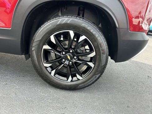 Used 2021 Chevrolet TrailBlazer LT w/ Convenience Package image 11