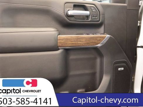 Used 2020 Chevrolet Silverado 2500 High Country w/ Technology Package AWD/4WD image 11