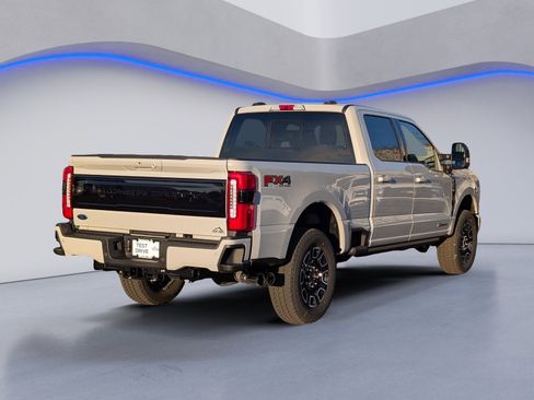New 2026 Ford F250 Platinum w/ FX4 Off-Road Package image 7