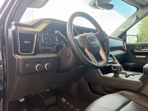 Used 2024 GMC Sierra 1500 Denali w/ Technology Package AWD/4WD image 18