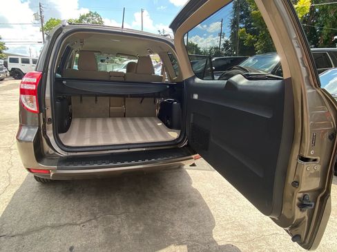Used 2011 Toyota RAV4 4WD w/ Base L4 Extra Value Pkg image 8