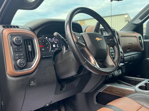 Used 2021 Chevrolet Silverado 3500 High Country AWD/4WD image 27