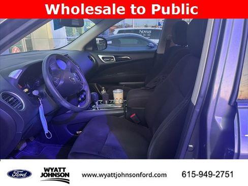 Used 2015 Nissan Pathfinder SV image 4