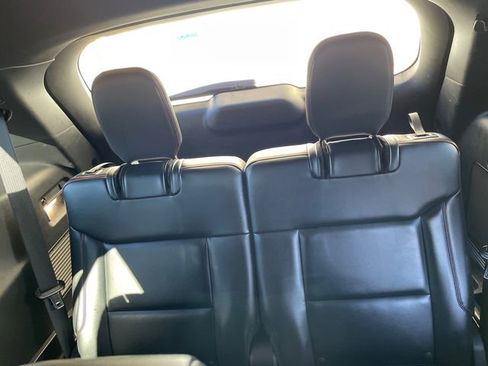 Used 2025 Ford Explorer ST-Line w/ ST-Line Street Pack image 20