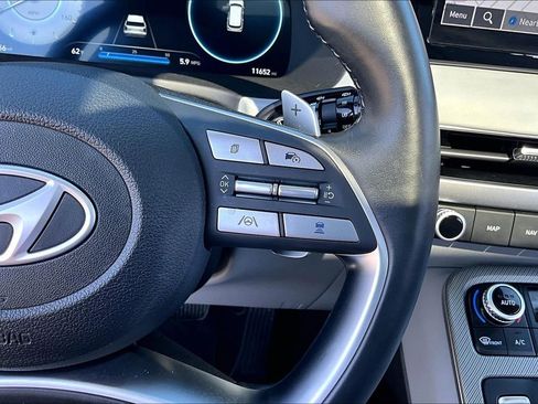 Used 2024 Hyundai Palisade SEL w/ Premium Package image 12