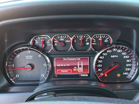 Used 2014 GMC Sierra 1500 SLT w/ Suspension Package, Off-Road image 12