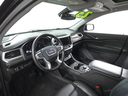 Used 2023 GMC Acadia SLT w/ Technology Package image 16