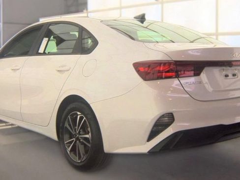 Used 2024 Kia Forte LXS FWD image 4
