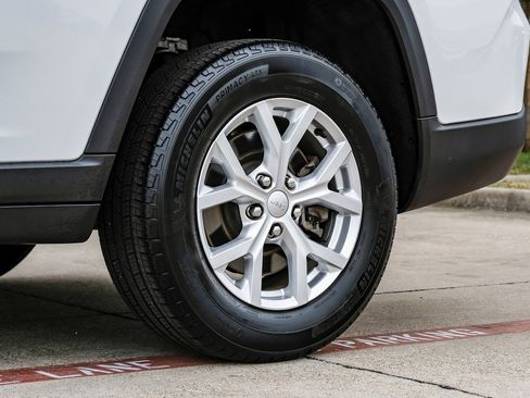 Used 2023 Jeep Grand Cherokee L Limited image 70