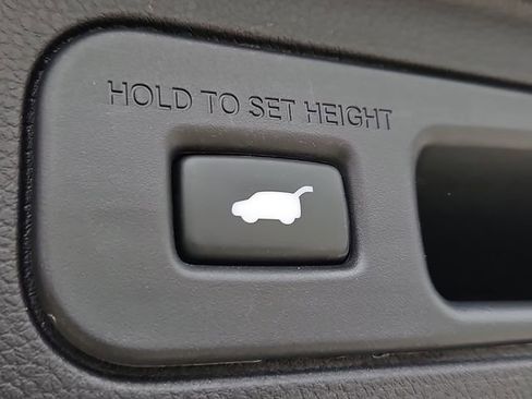 Used 2025 Honda Pilot Touring image 19