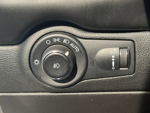 Used 2022 Dodge Durango GT image 3