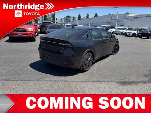 Used 2026 Toyota Prius Plug-In Hybrid FWD image 4