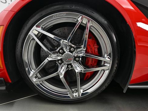 Used 2019 Chevrolet Corvette ZR1 RWD image 4