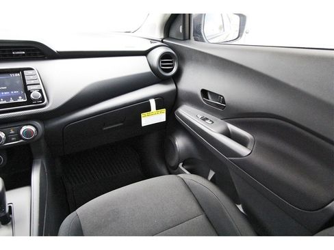 New 2025 Nissan Kicks Play S image 10