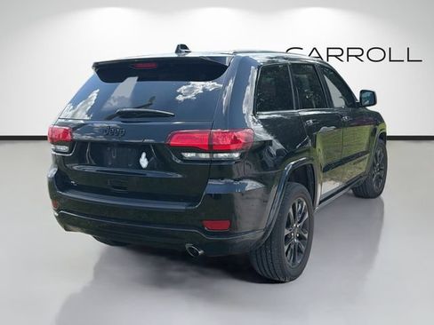 Used 2021 Jeep Grand Cherokee Laredo X RWD image 3