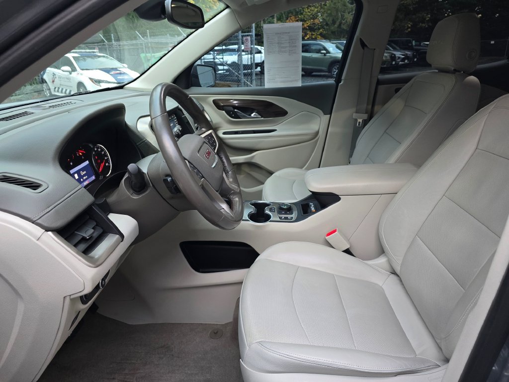 Used 2020 GMC Terrain Denali w/ Denali Premium Package AWD/4WD image 8