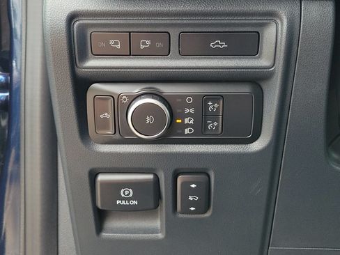 Used 2022 Ford F150 Lariat w/ Equipment Group 502A High AWD/4WD image 26
