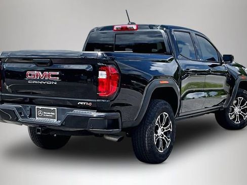 Used 2025 GMC Canyon AT4 w/ Technology Plus Package AWD/4WD image 4