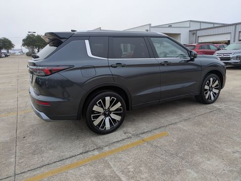 New 2026 Mitsubishi Outlander SEL FWD image 6