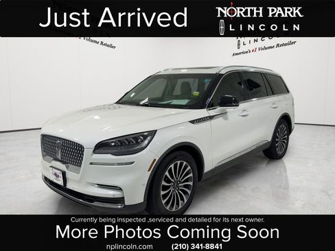 Used 2023 Lincoln Aviator Reserve w/ Class IV Trailer Tow Package RWD image 1