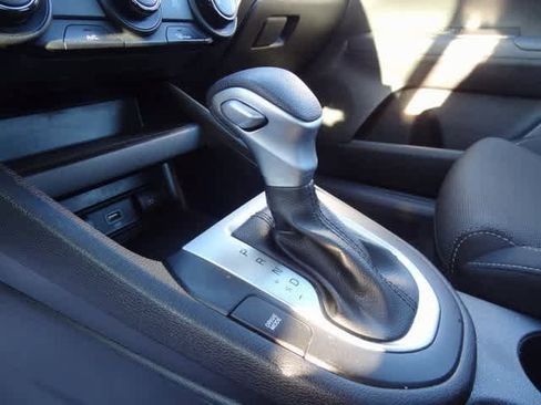 Used 2024 Kia Forte LXS image 10