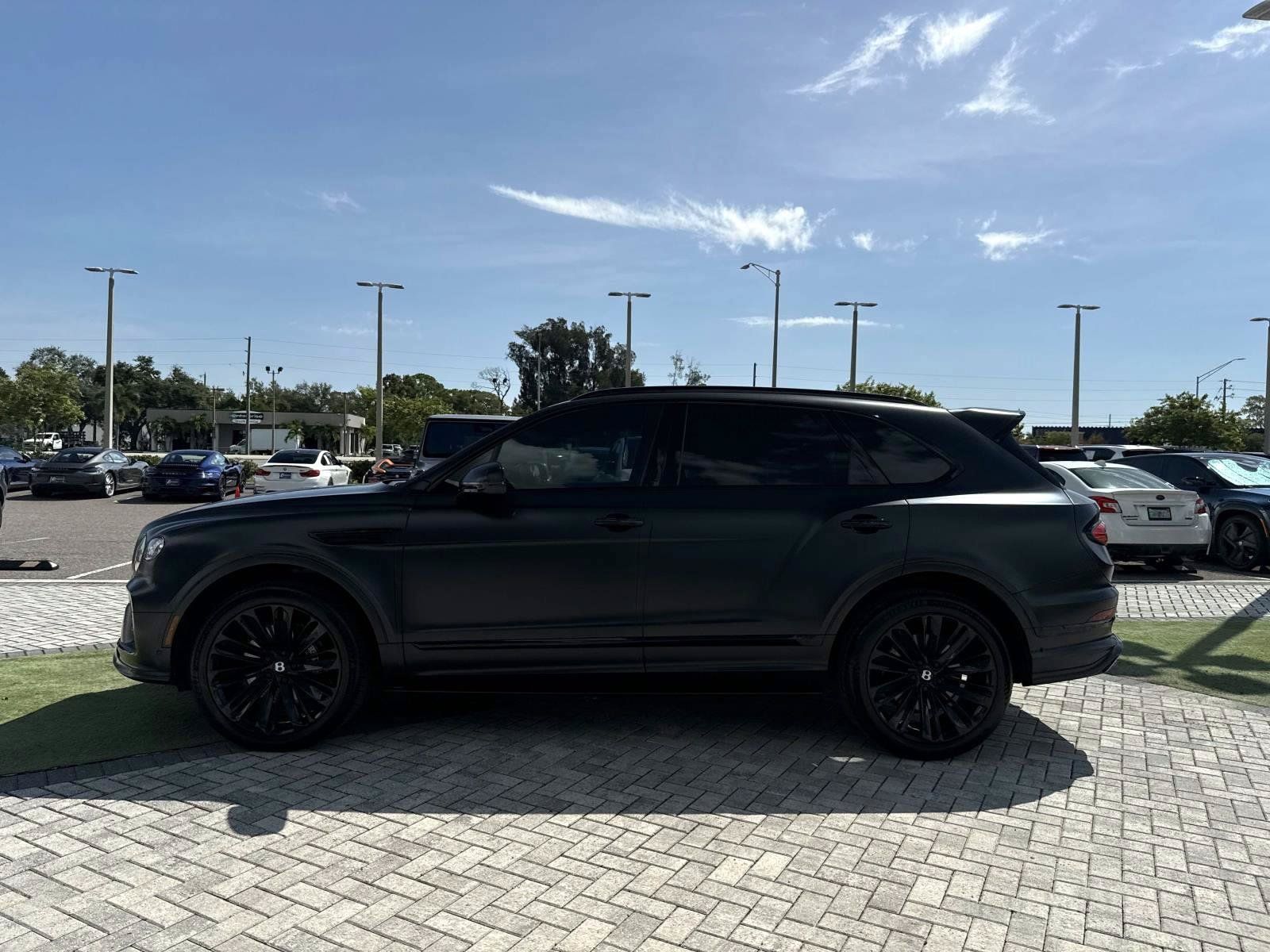 Used 2022 Bentley Bentayga Speed AWD/4WD image 2