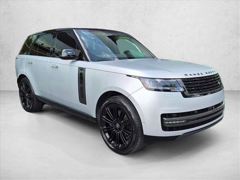 Certified 2025 Land Rover Range Rover SE AWD/4WD image 3