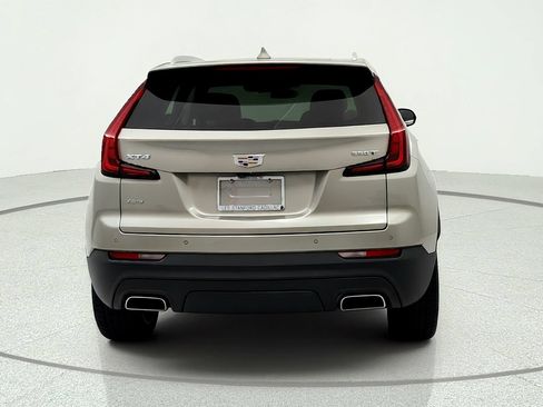 Certified 2023 Cadillac XT4 Luxury w/ Cold Weather Package AWD/4WD image 4