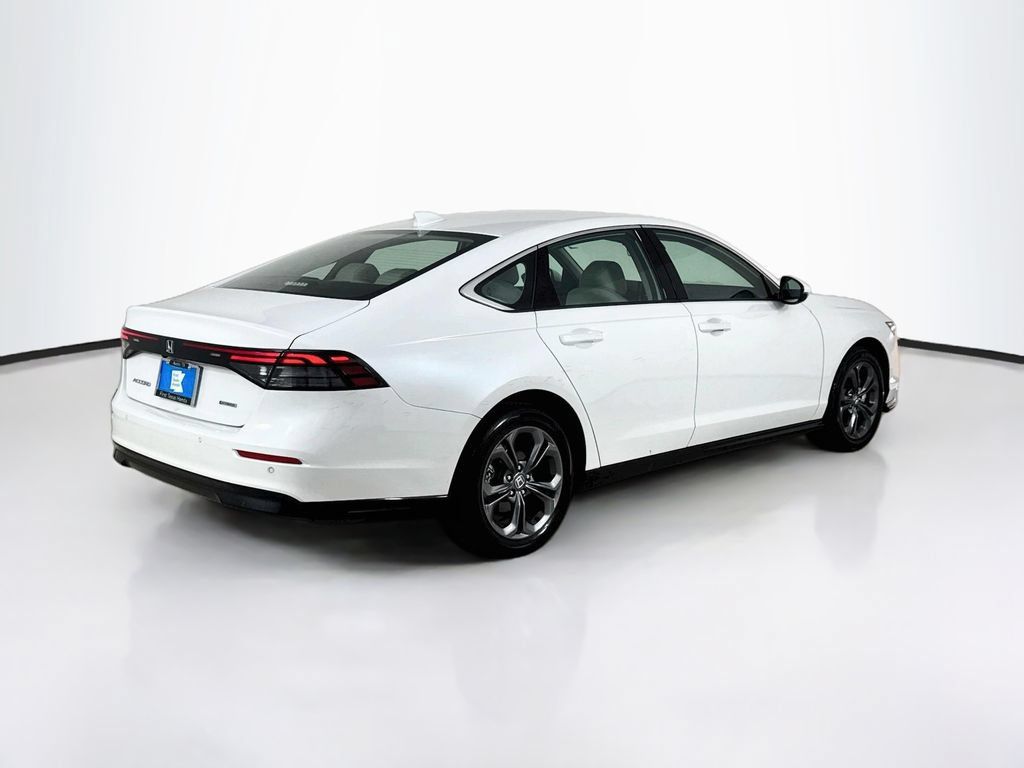 Used 2023 Honda Accord EX-L image 7