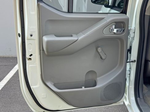 Used 2018 Nissan Frontier S AWD/4WD image 34