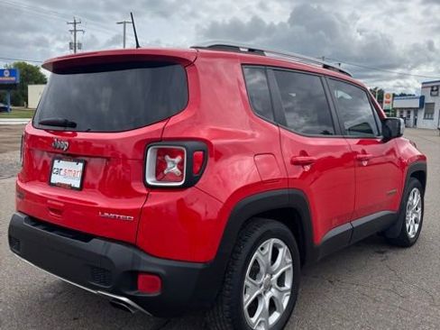 Used 2018 Jeep Renegade Limited image 7