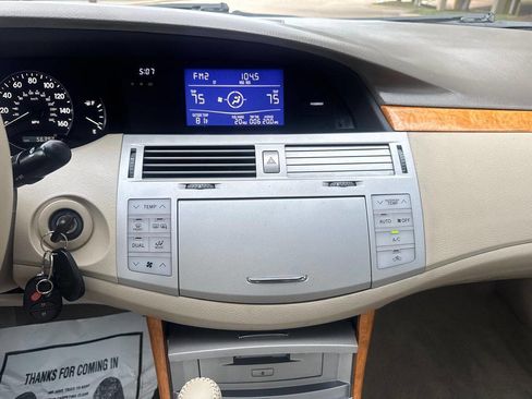 Used 2006 Toyota Avalon XLS FWD image 29