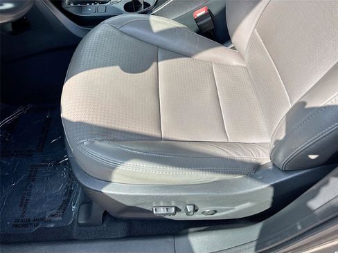 Used 2016 Hyundai Santa Fe Sport w/ Option Group 03 FWD image 19