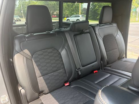 Used 2024 RAM 1500 Big Horn AWD/4WD image 31
